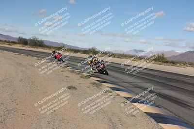 media/Nov-16-2025-Race Pace (Sun) [[8c5fa54630]]/Non Verified Riders (1st 20 Minutes)/3-Turn 3 Inside (11am)/